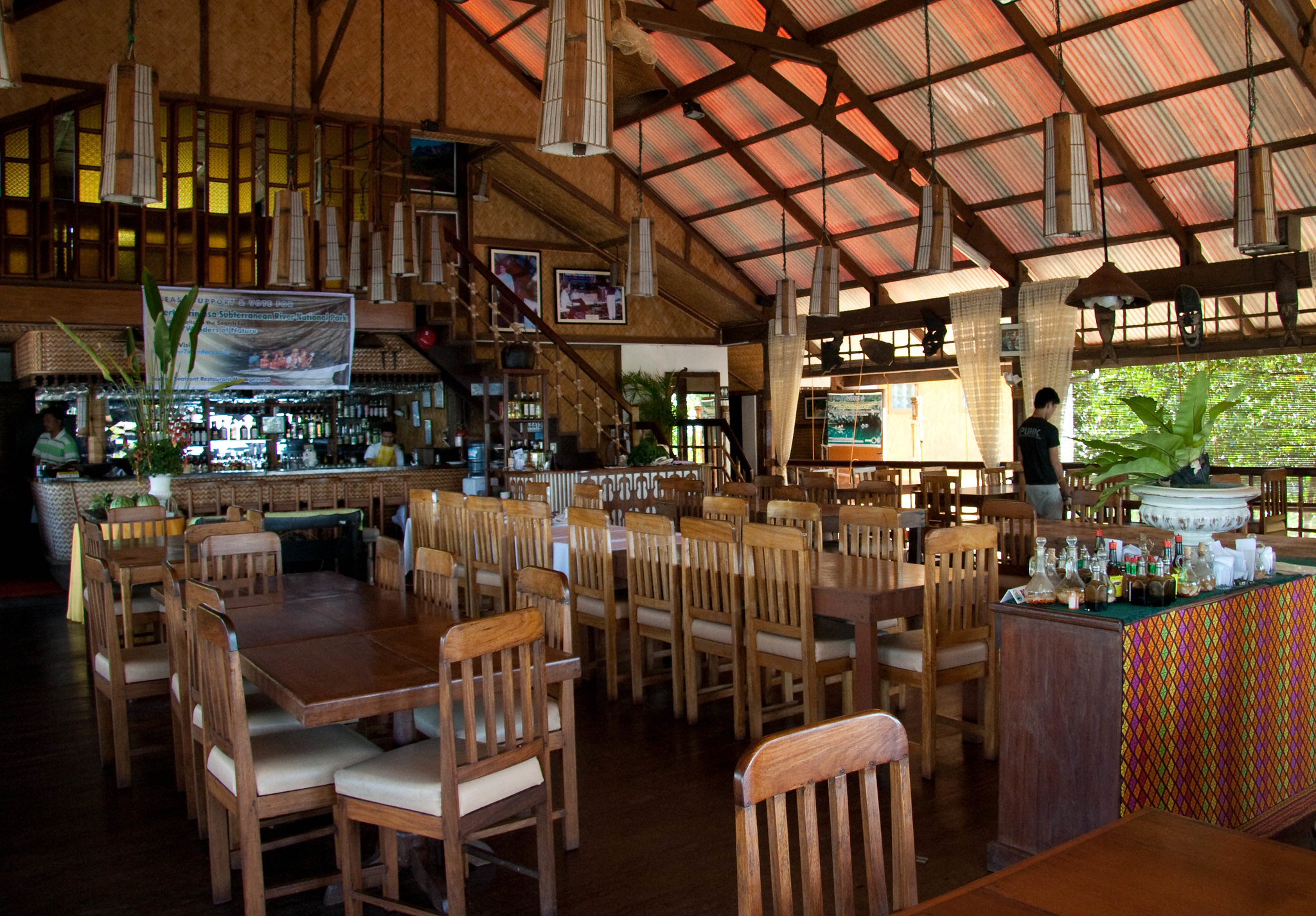 Image of a tropical restaurant